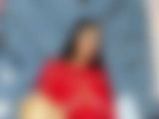 Live-Cam-Show mit CarolinaSantana - College Brown Hair auf Camsoda