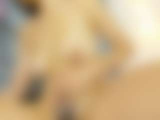 Live cam show with CarolinaSantana - Big Tits Small Tits on Camsoda