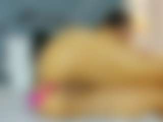 Live cam show with CarolinaSantana - Bikini on SinfulBabes