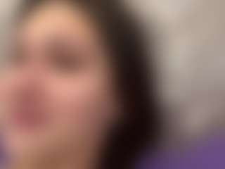 Live cam show with DonettaChochrek - Teen (18+) on Hubzter Live