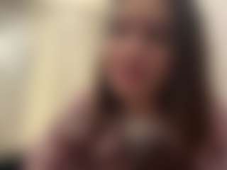 Live cam show with DonettaChochrek - Sucking on CamClone