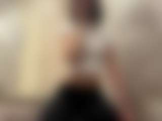 Live cam show with DonettaChochrek - Nails on Camsoda Late Night