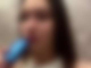 DonettaChochrek's Live Sex Cam Show