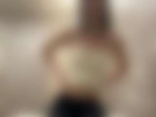 Live cam show with DonettaChochrek - Brown Hair Petite on Hubzter Live