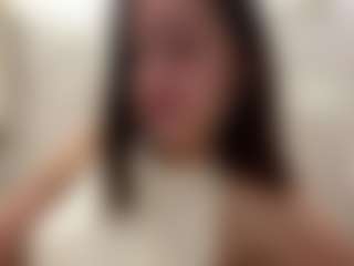 Live cam show with DonettaChochrek - Body Massage on Camsoda