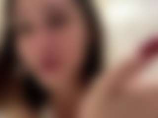 Live cam show with DonettaChochrek - Striptease on UwU Esports