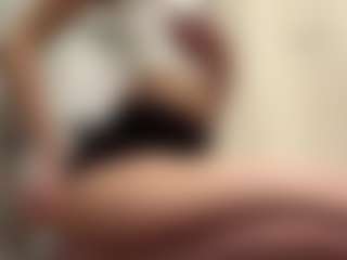 Live cam show with DonettaChochrek - Brown Hair on SpunkLive