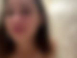 Live cam show with DonettaChochrek - Bikini on Camsoda