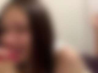 Live cam show with DonettaChochrek - Squirt Teen (18+) on Camsoda