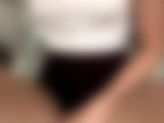 Live cam show with DonettaChochrek - Body Massage on Camsoda