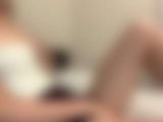 Live cam show with DonettaChochrek - Brown Eyes Brown Hair on Camsoda