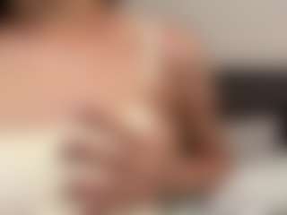 DonettaChochrek's Live Sex Cam Show