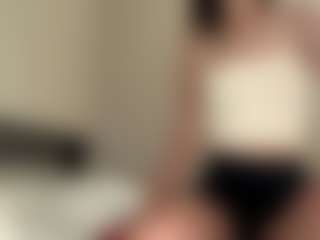 Live cam show with DonettaChochrek - Bikini on studioflirtlive.com