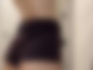 Live cam show with DonettaChochrek - Solo on CamSextacy
