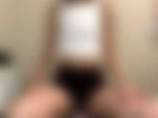 DonettaChochrek's Live Sex Cam Show