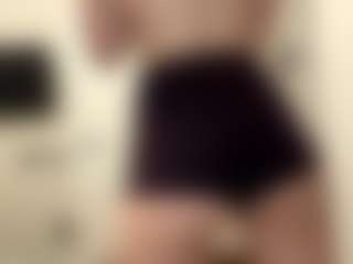 DonettaChochrek's Live Sex Cam Show