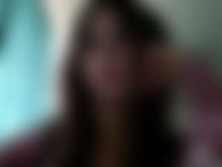 Live cam show with Regina - Brown Hair on Free Soda