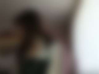 Live cam show with Regina - Flashing on Free Soda