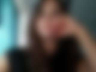 Live cam show with Regina - Flashing on CamwithHer