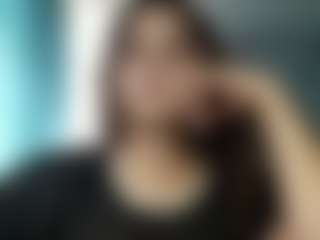 Live cam show with Regina - Nipple Piercings on sexylive.show