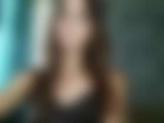 Live cam show with Regina - Striptease on Camsoda