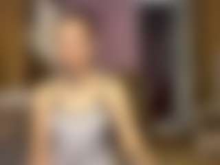 IoneBeyene's Live Sex Cam Show