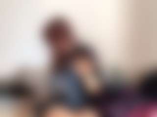 Live cam show with Roxy - Public Big Tits on StripNow