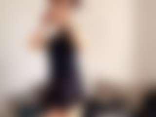 Live cam show with Roxy - College Big Tits on CamwithHer