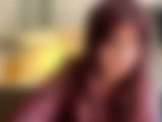 Live cam show with Roxy - Public Red Hair on livesuperchat.net