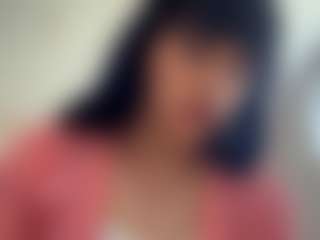 LoriannPospishil MILF webcam performer live streaming