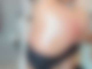 Naomi-Rossee's Live Sex Cam Show