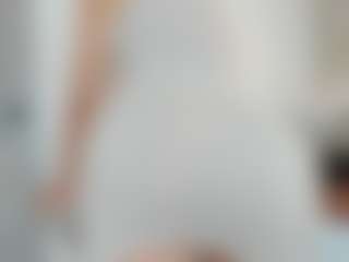 Live cam show with Naomi-Rossee - Blowjob on Cam Slut