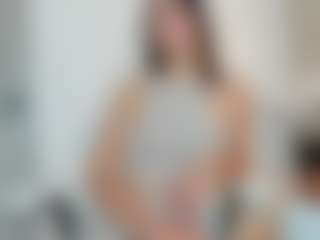 Live cam show with Naomi-Rossee - Flashing on Nude Live Now