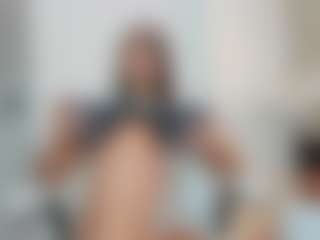 Live cam show with Naomi-Rossee - Small Tits on Camiplay Live