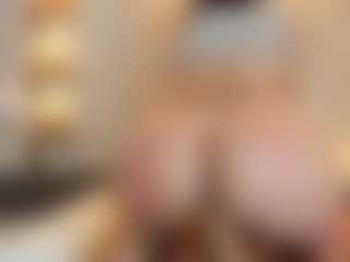 Live cam show with Naomi-Rossee - HD Brown Hair on hrnylive.com