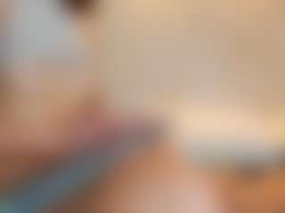 Naomi-Rossee's Live Sex Cam Show