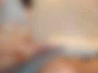 Live cam show with Naomi-Rossee - Cum on chickslive.net