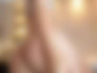 Naomi-Rossee's Live Sex Cam Show