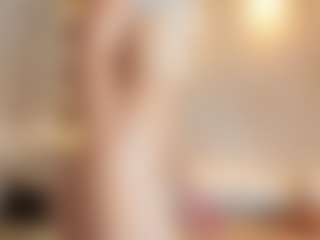 Live cam show with Naomi-Rossee - Amateur on Big Tits