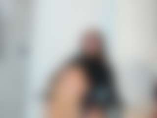 Naomi-Rossee's Live Sex Cam Show