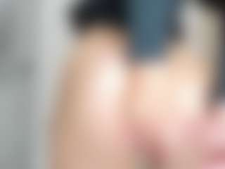 Naomi-Rossee's Live Sex Cam Show