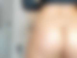 Naomi-Rossee's Live Sex Cam Show
