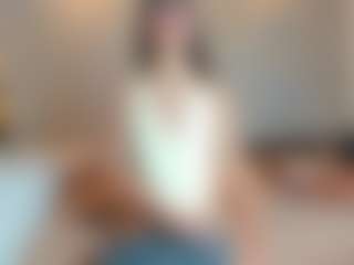 Naomi-Rossee's Live Sex Cam Show