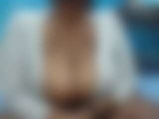 Live cam show with SexyBoobs44DD - Smoking on Milfs Live