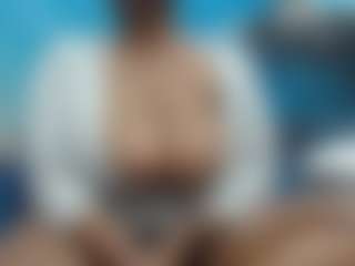 Live cam show with SexyBoobs44DD - Facial Piercings on camtv