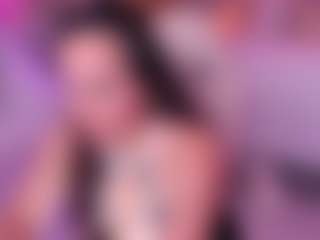 Live cam show with Viiolet-rosee - Chubby on livesuperchat.net