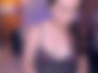 Live cam show with Viiolet-rosee - Moaning on Porn Luv