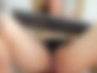 Live cam show with vivifit-08 - Muscle on CamClone