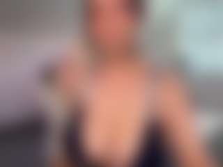 Ann Angel Q's Live Sex Cam Show