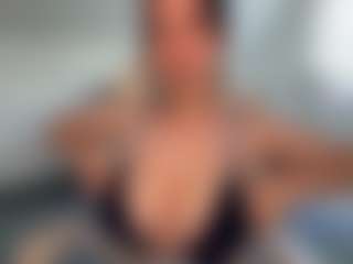 Ann Angel Q's Live Sex Cam Show
